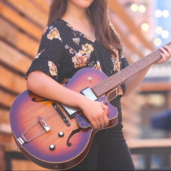 American Rag Entry Cie Floral top - Picture 1 of 5